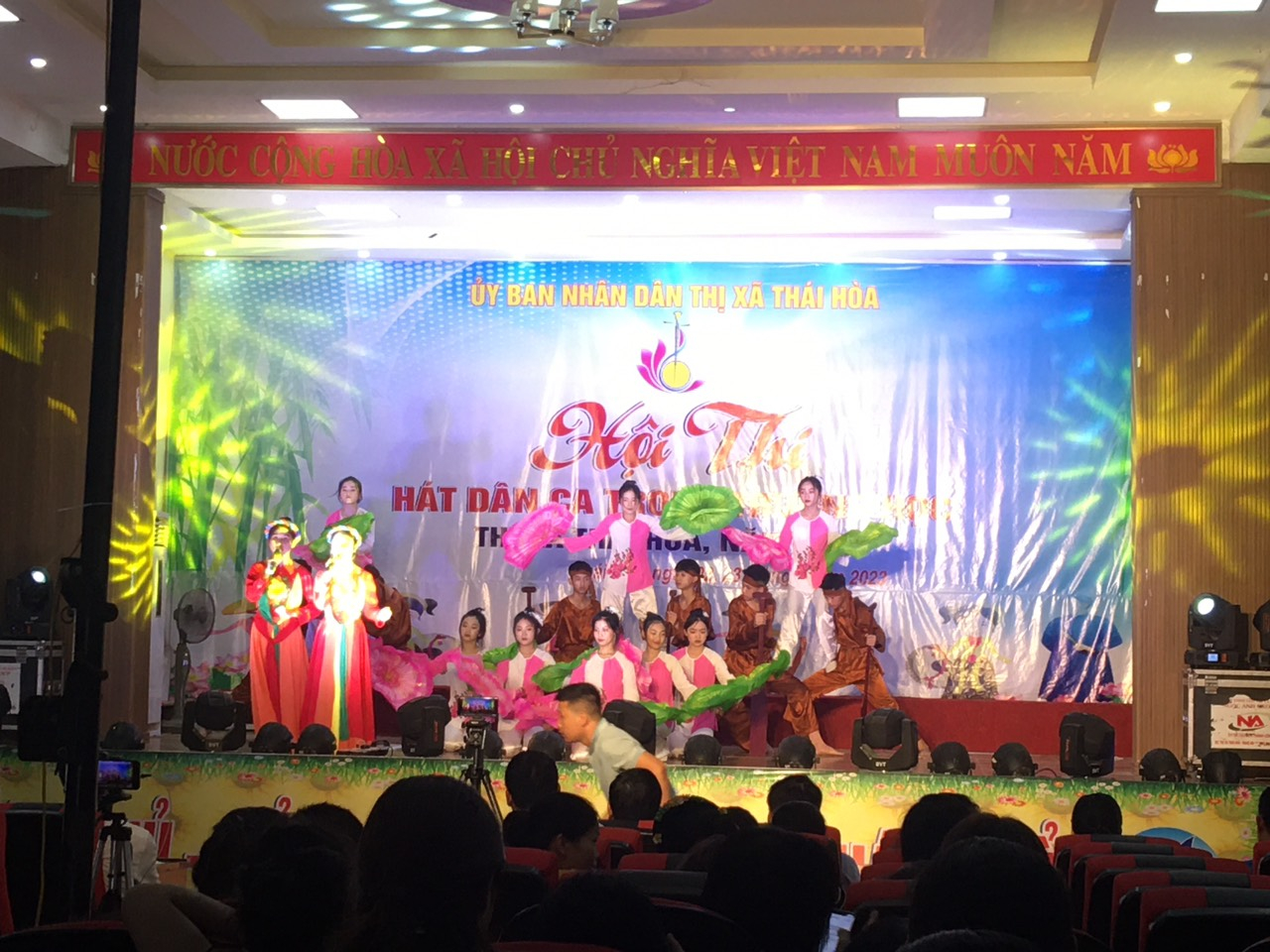 Sáng chủ nhật ngày 23/4/2023 trường tham gia cuộc thi tiếng hát dân ca trong trường học do UBND tx tổ chức